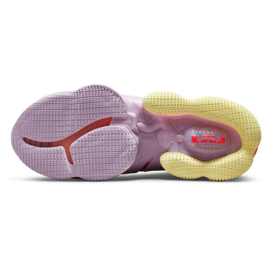 Nike LeBron 19 Nike LeBron 19